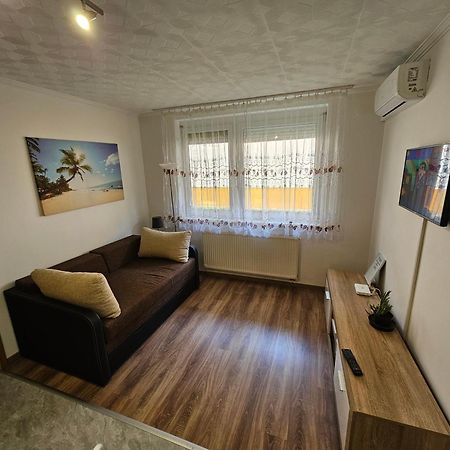 Fischer Apartman 2 Hajdúszoboszló Exteriör bild