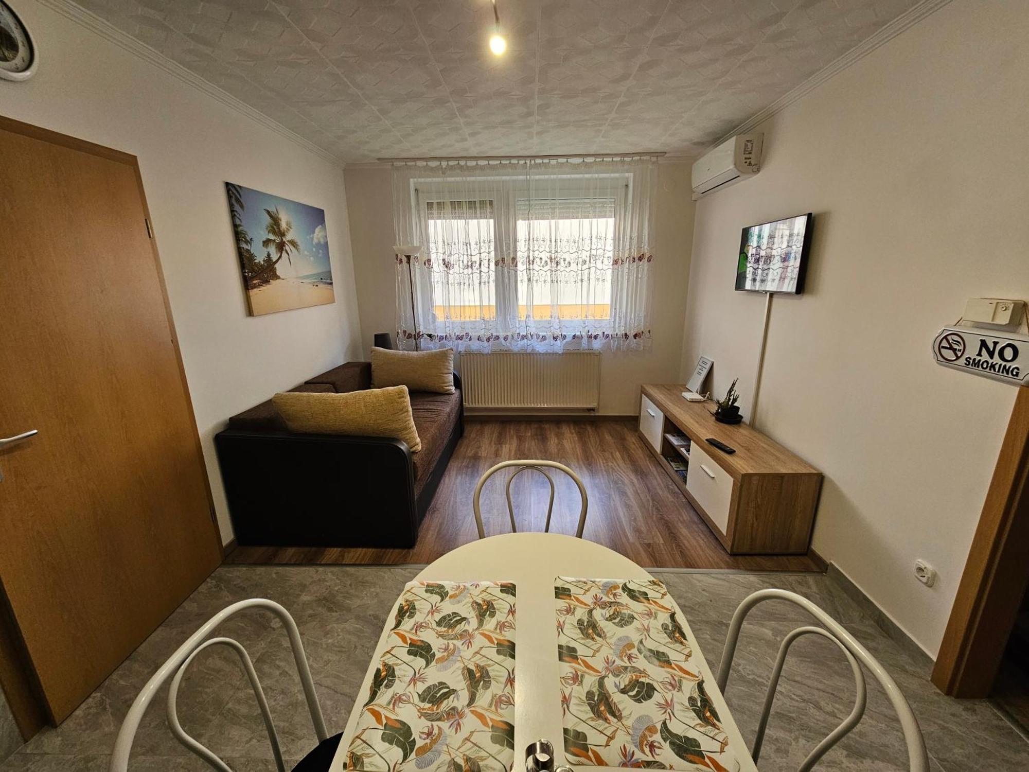 Fischer Apartman 2 Hajdúszoboszló Exteriör bild